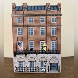 The Cat’s Meow - The Hampshire House Bull & Finch Pub Plaque - Vintage 2000